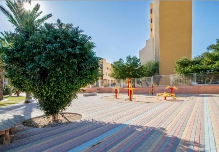 Apartamento Los Gases Torrevieja Exterior photo